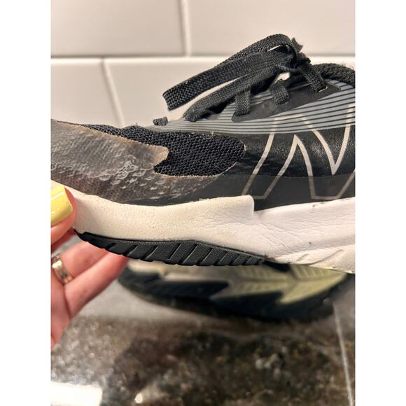 New Balance Kids Rave Run V2 Sneakers Shoes PKRAVBW2 Performance Black White 1 - Picture 10 of 11